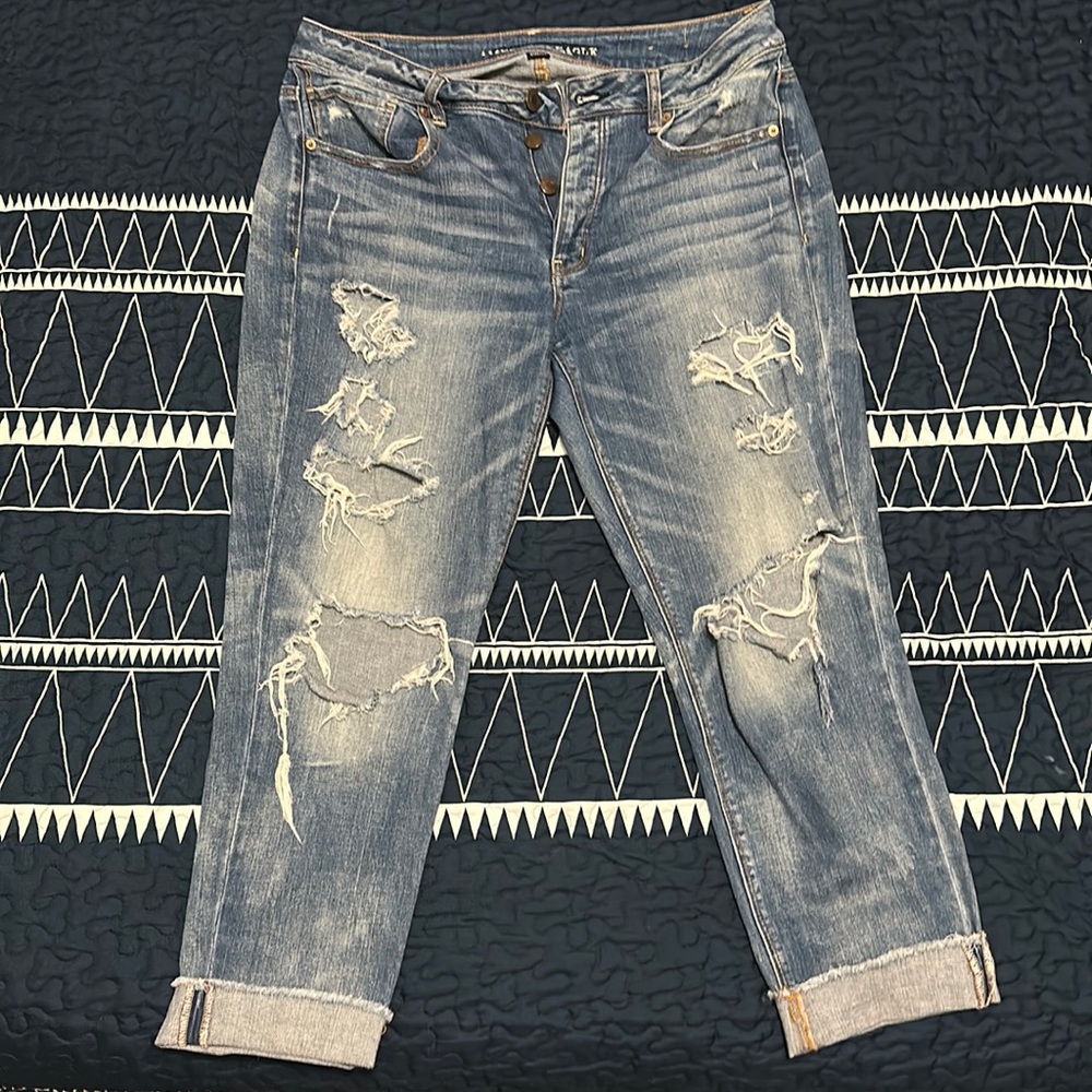 American Eagle distressed Tomboy crop jeans